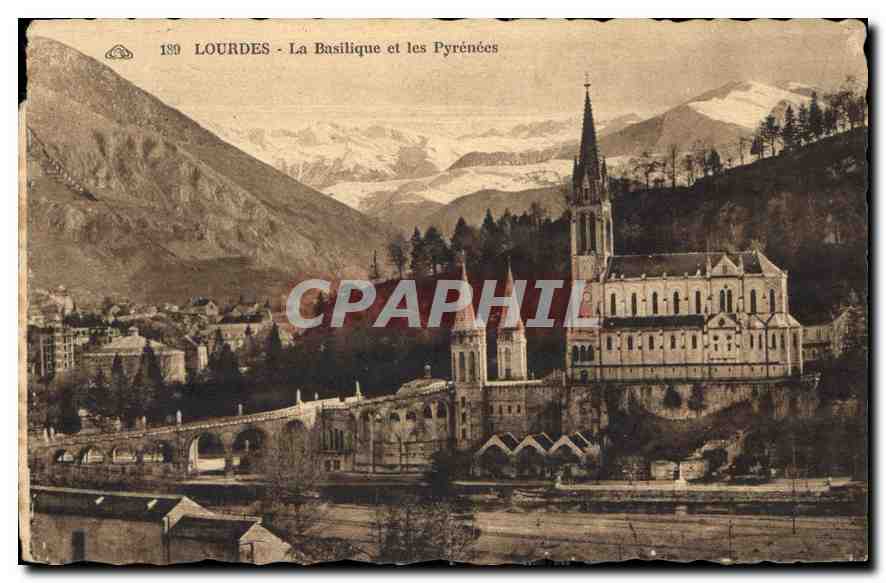 CPA Lourdes La Basilique et les Pyrenees 
