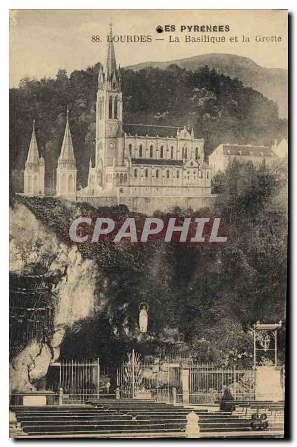 CPA Lourdes La Basilique et la Grotte 