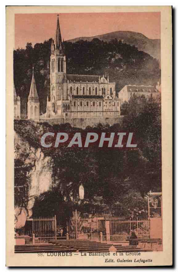 CPA Lourdes La Basilique et la Grotte 