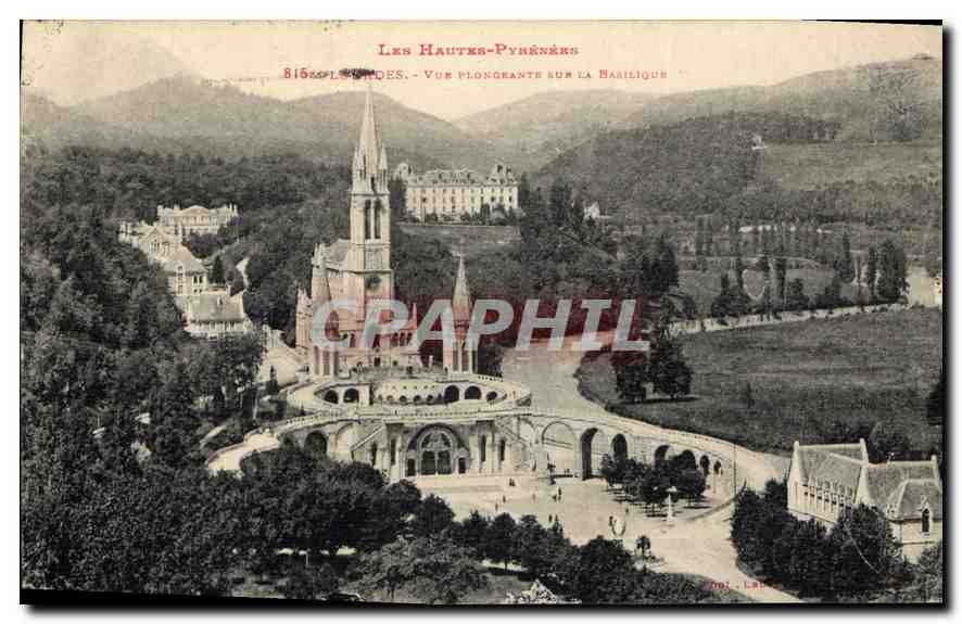 CPA Les Hautes Pyrenees Lourdes Vue Plongeante sur La Basilique 