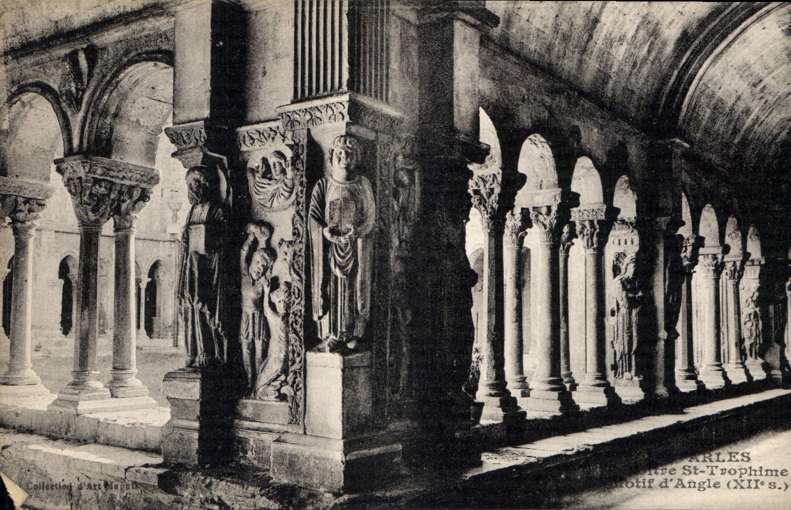 Église Saint-Trophime — Motif d'Angle (XIIe s.) — Collection d'Art Marchis