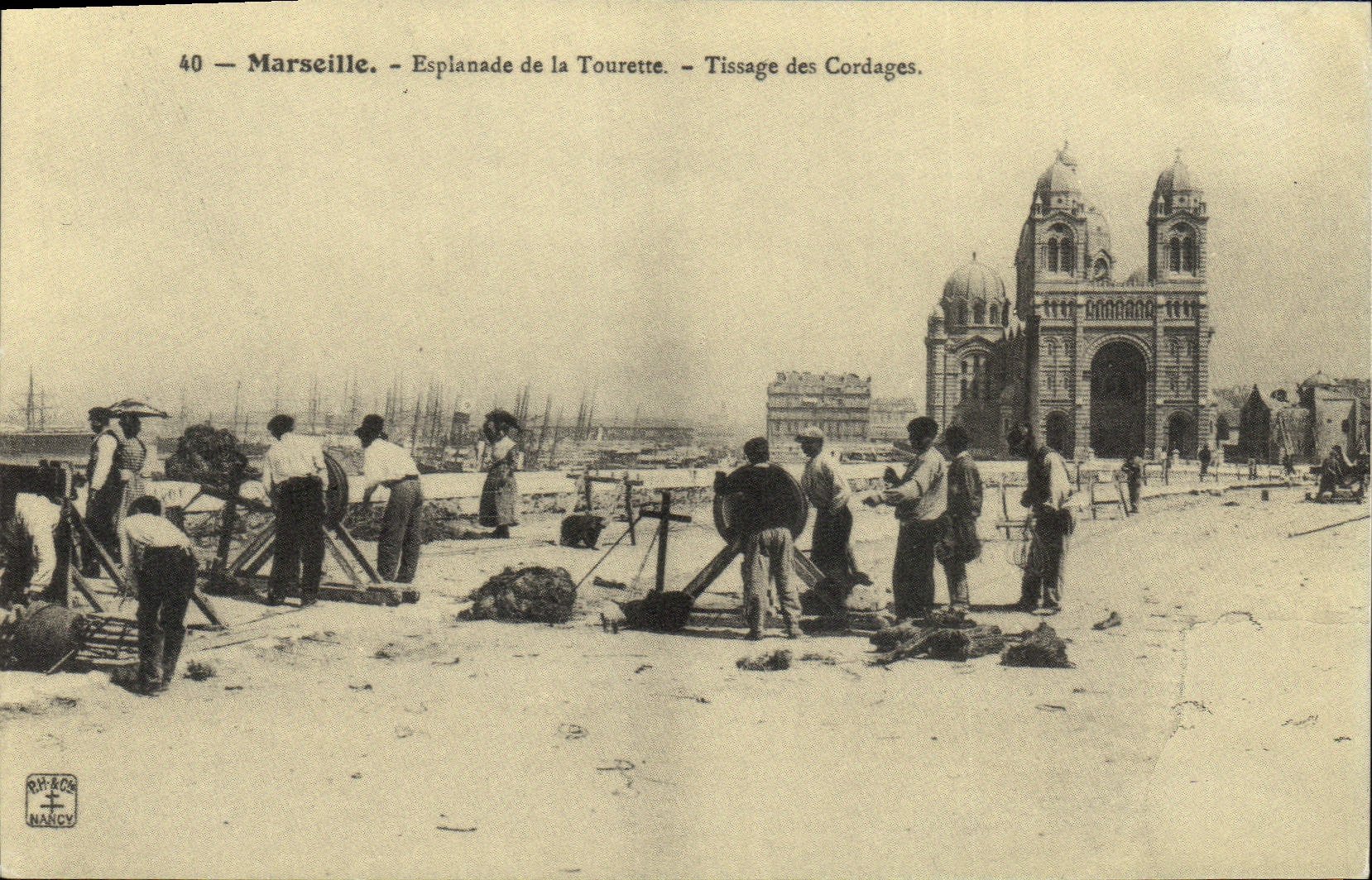 REPRO Foklore Petits Metiers Marseille Esplanade de la Tourette Tissage des Cordages 