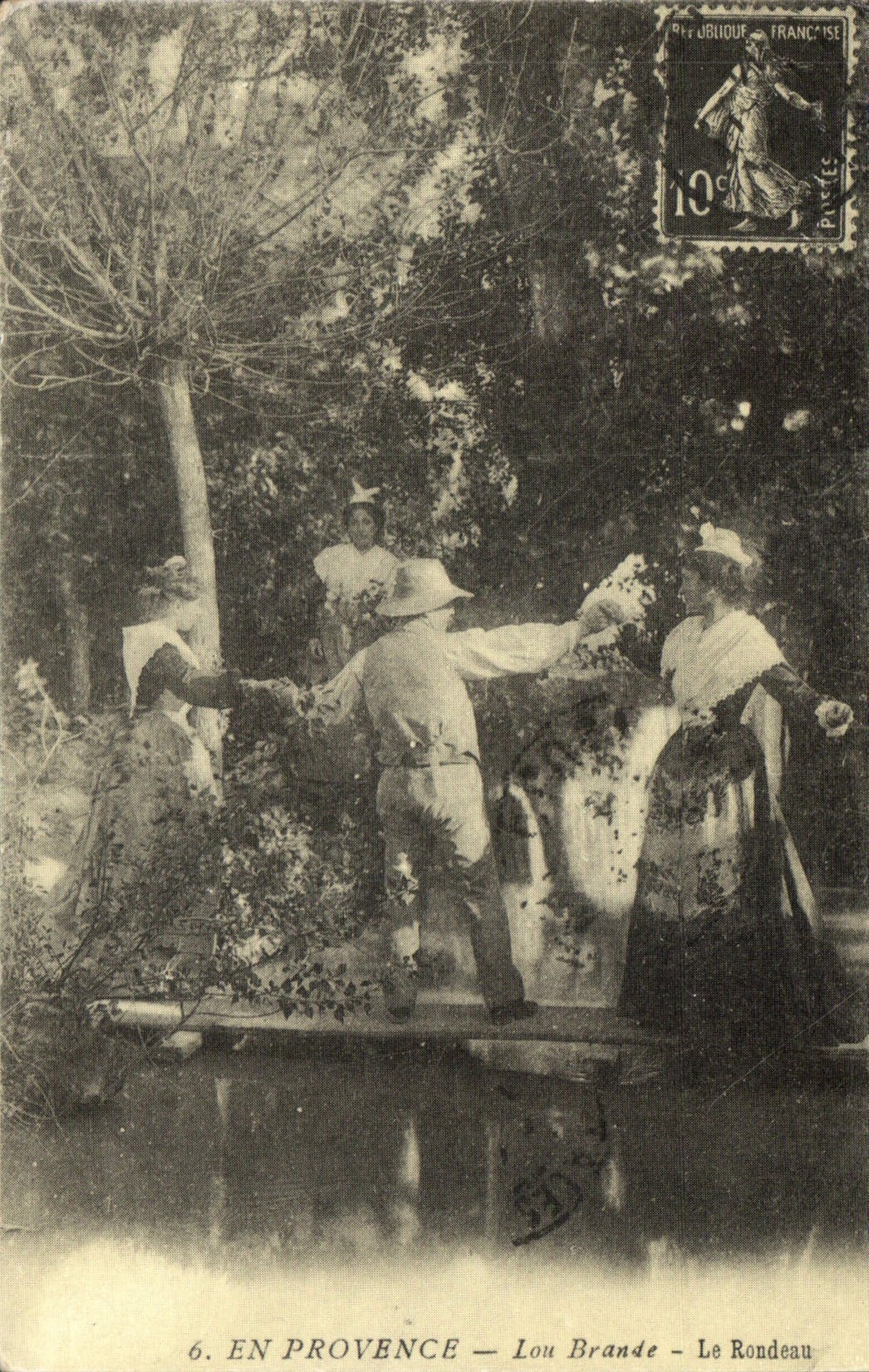 En Provence — Lou Brande — Le Rondeau