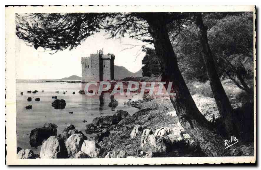CPA La Cote d'Azur Iles de Lerins Saint Honorat l'ancien monastere fortifie 