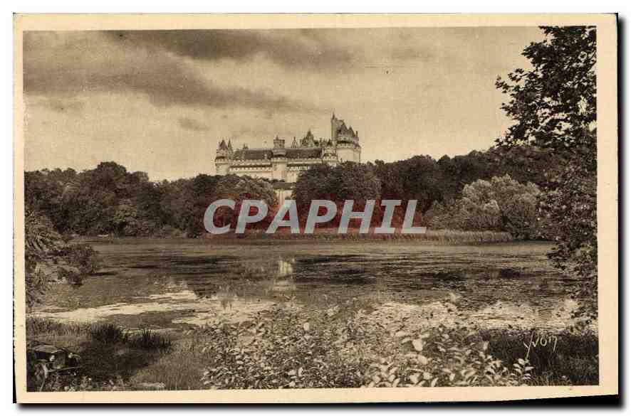 CPA Chateau de Pierrefonds vue generale prise de l'Etang 
