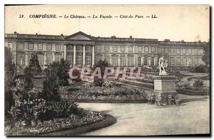 CPA Compiegne le Chateau la facade Cote du Parc 