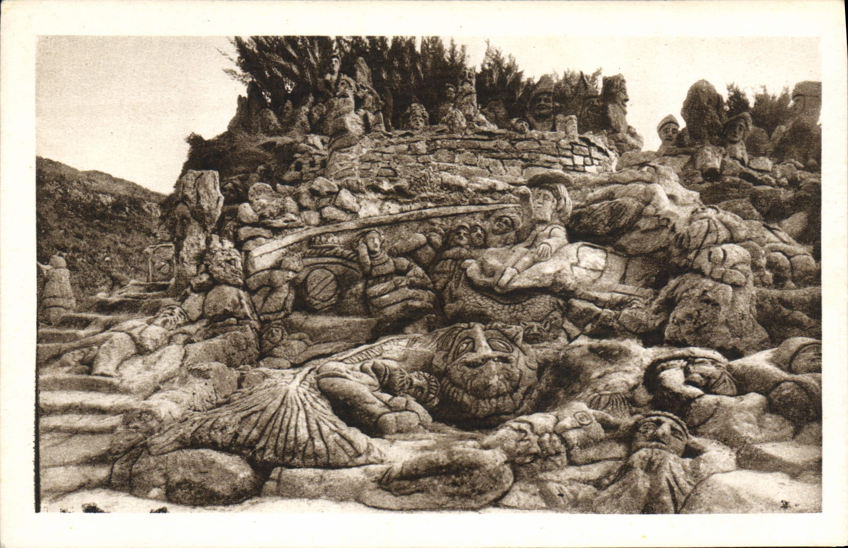 Côte d'Émeraude - Die Geschnitzten Felsen — Die Familie Rothéneuf — Édition H. Drioux, n°35
