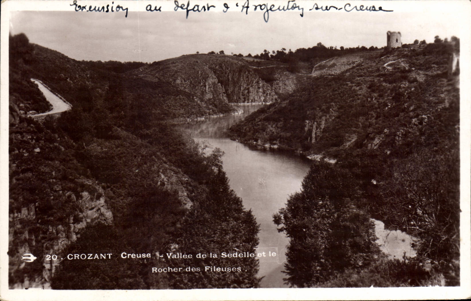 Vallée de la Sédelle et le Rocher des Fileuses — Crozant, Creuse