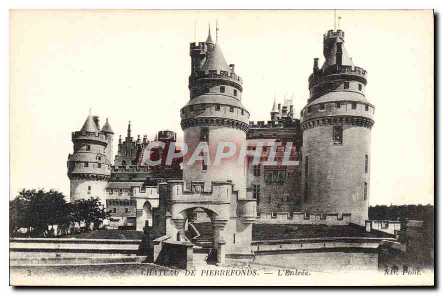 Château de Pierrefonds — The Entrance — N.B. Phot.