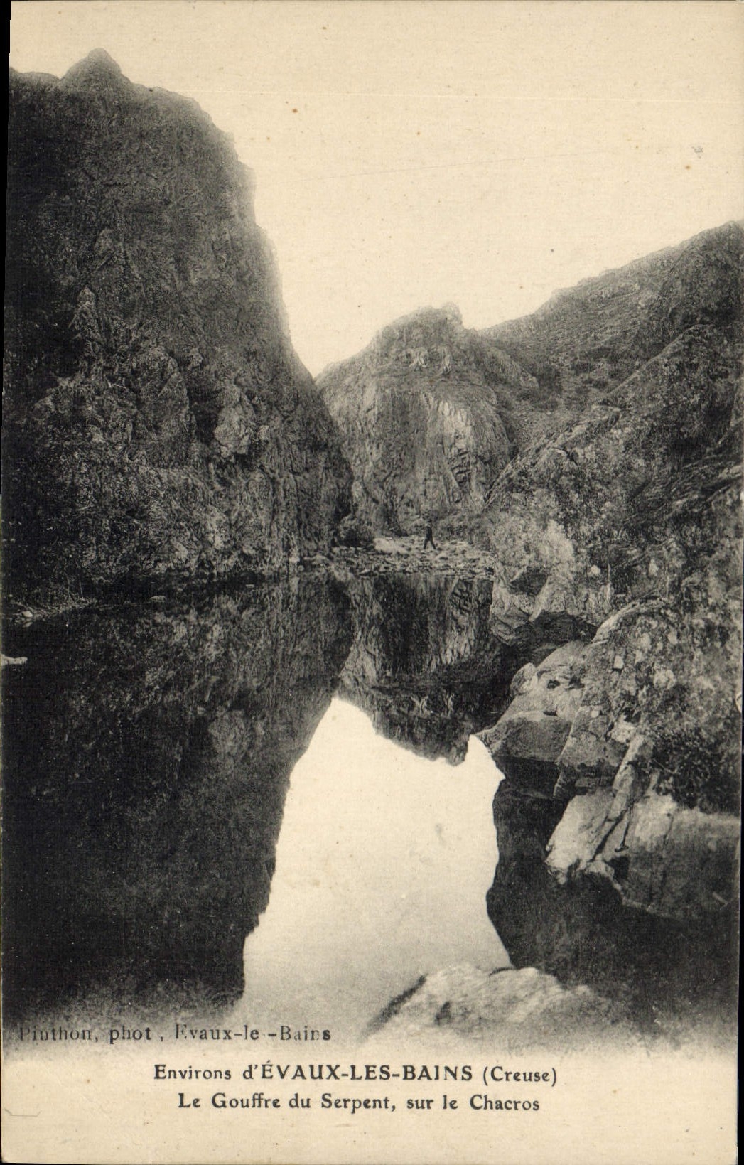 Umgebung von ÉVAUX-LES-BAINS (Creuse) — Der Schlangengrund, am Chacros — Pinthon, Foto Évaux-le-Bains