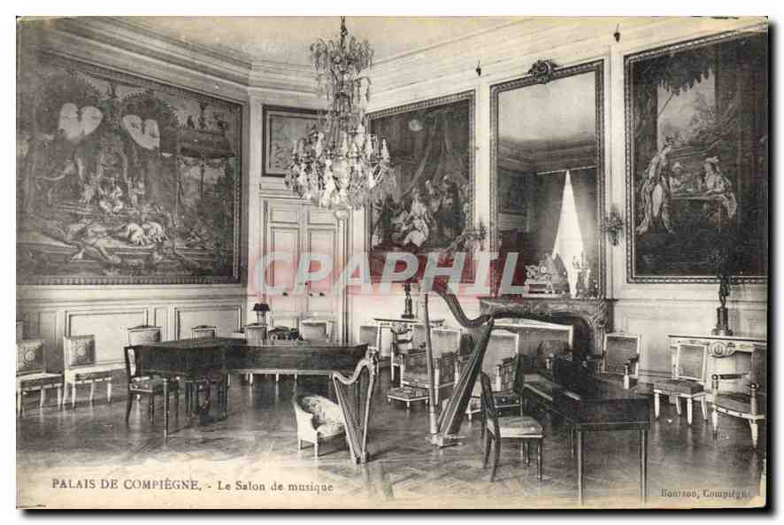 CPA Palais de Compiegne Le Salon de musique 