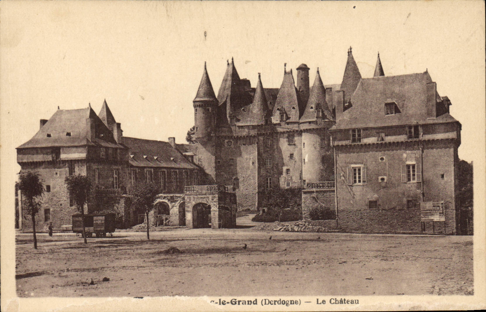CPA Le Grand Dordogne Le Chateau 