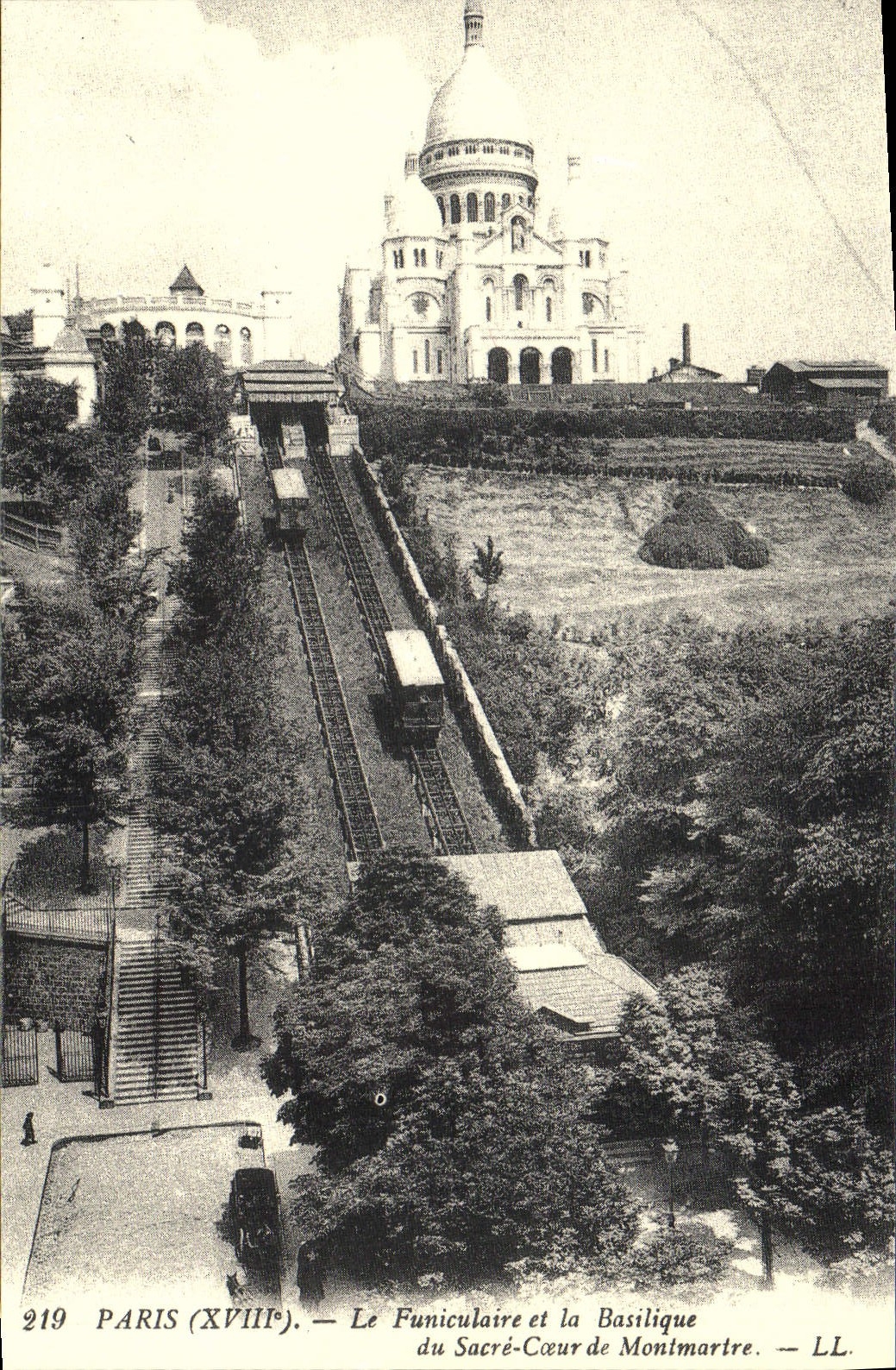 REPRO Paris XVIII Le Funiculaire et la Basilique du Sacre Coeur de Montmartre 
