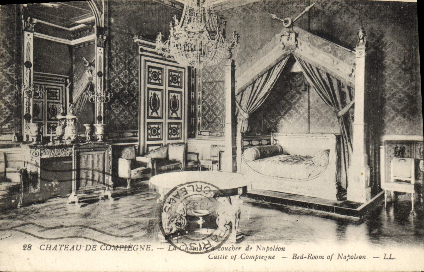CPA Chateau de Compiegne la Chambre a coucher de Napoleon 
