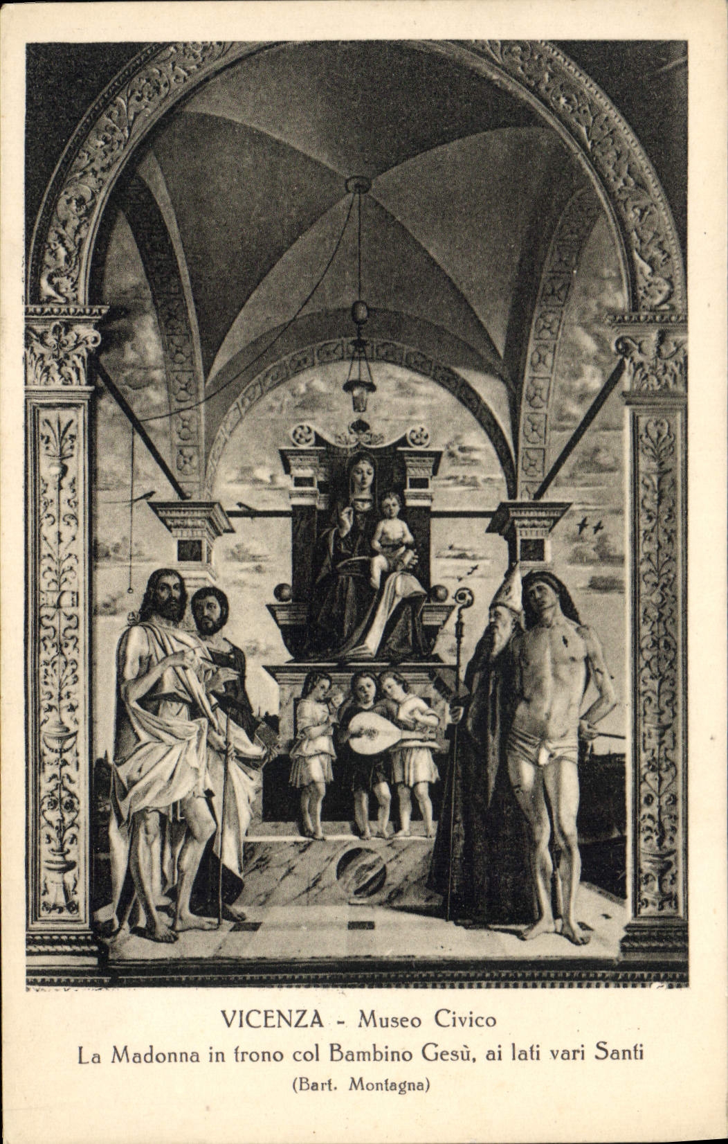CPA Vicenza Museo Civico La Madonna in frono col Bambino Gesu ai lati vari Santi 