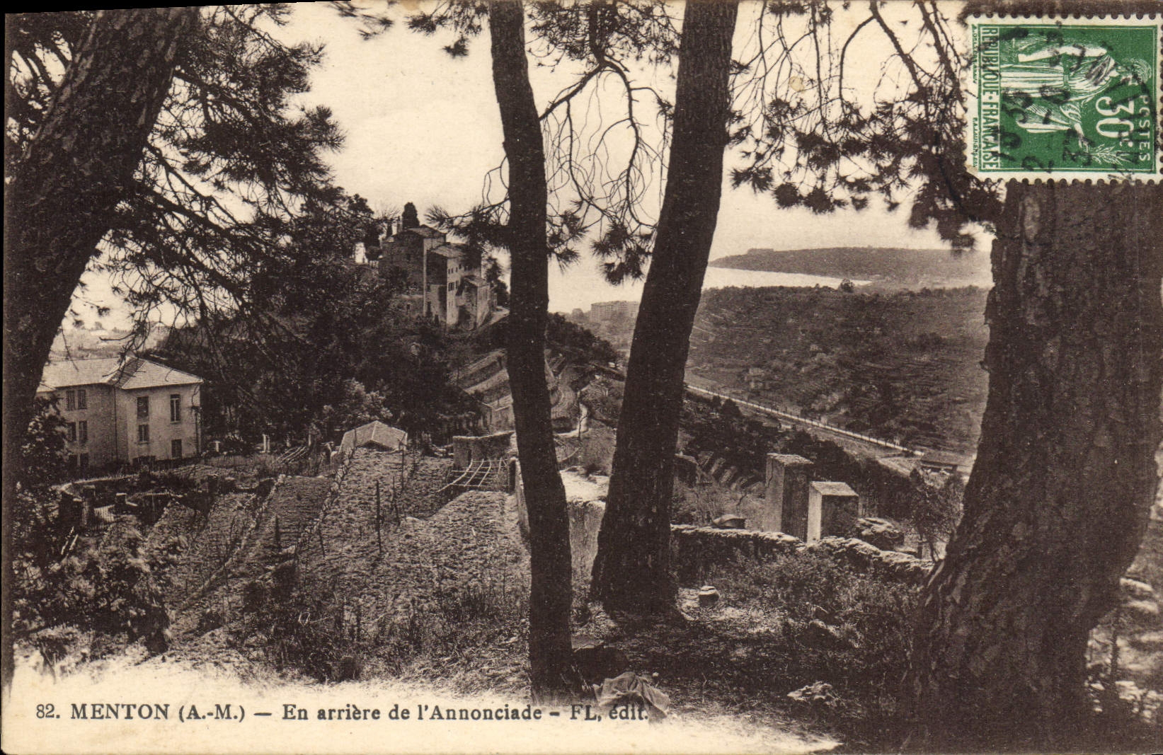 Menton (A.-M.) — En arrière de l'Annonciade — FL, édit.