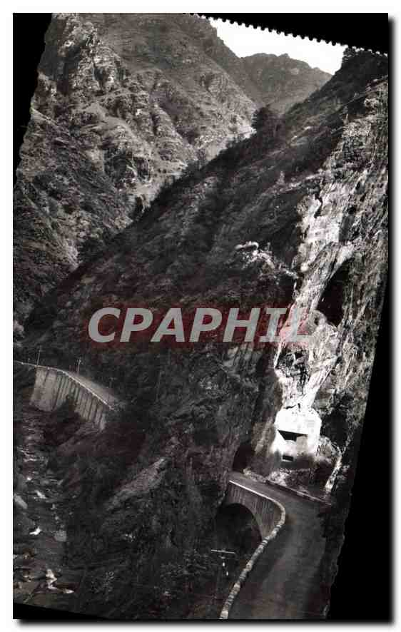 CPA Les Alpes Maritimes Gorges Superrieures du Cians La Route de Touet sur Var a Beuil 