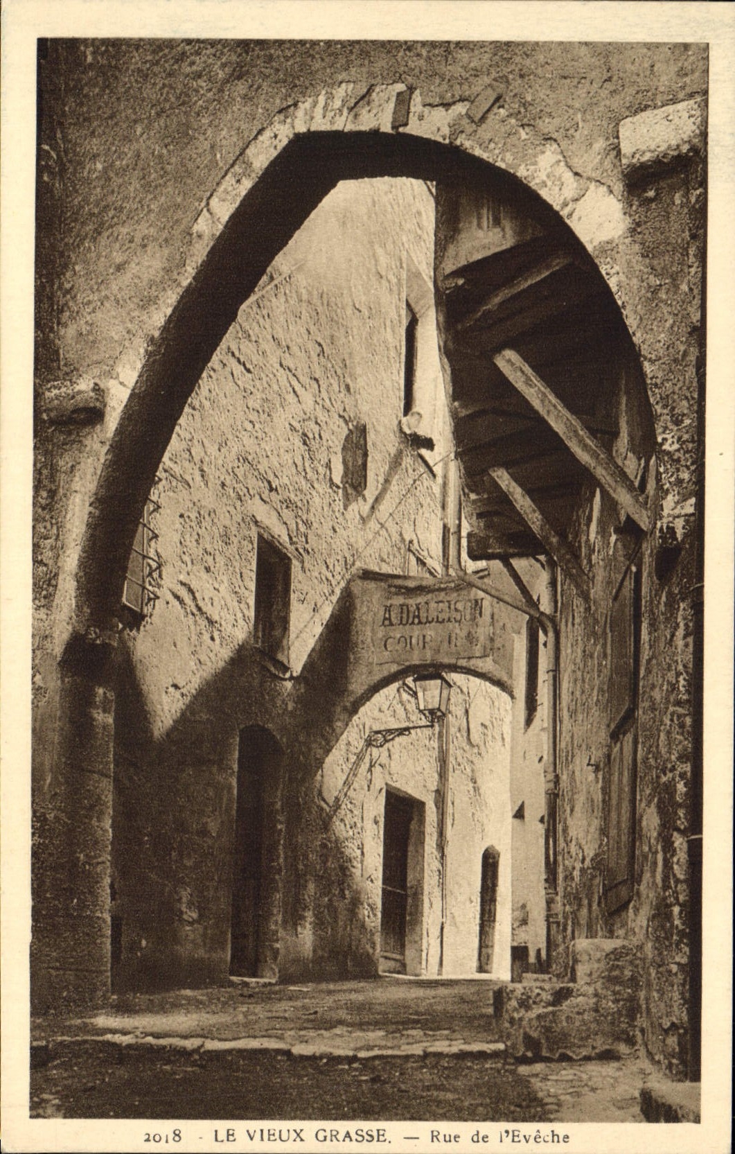 CPA Le Vieux Grasse Rue de l'Eveche 