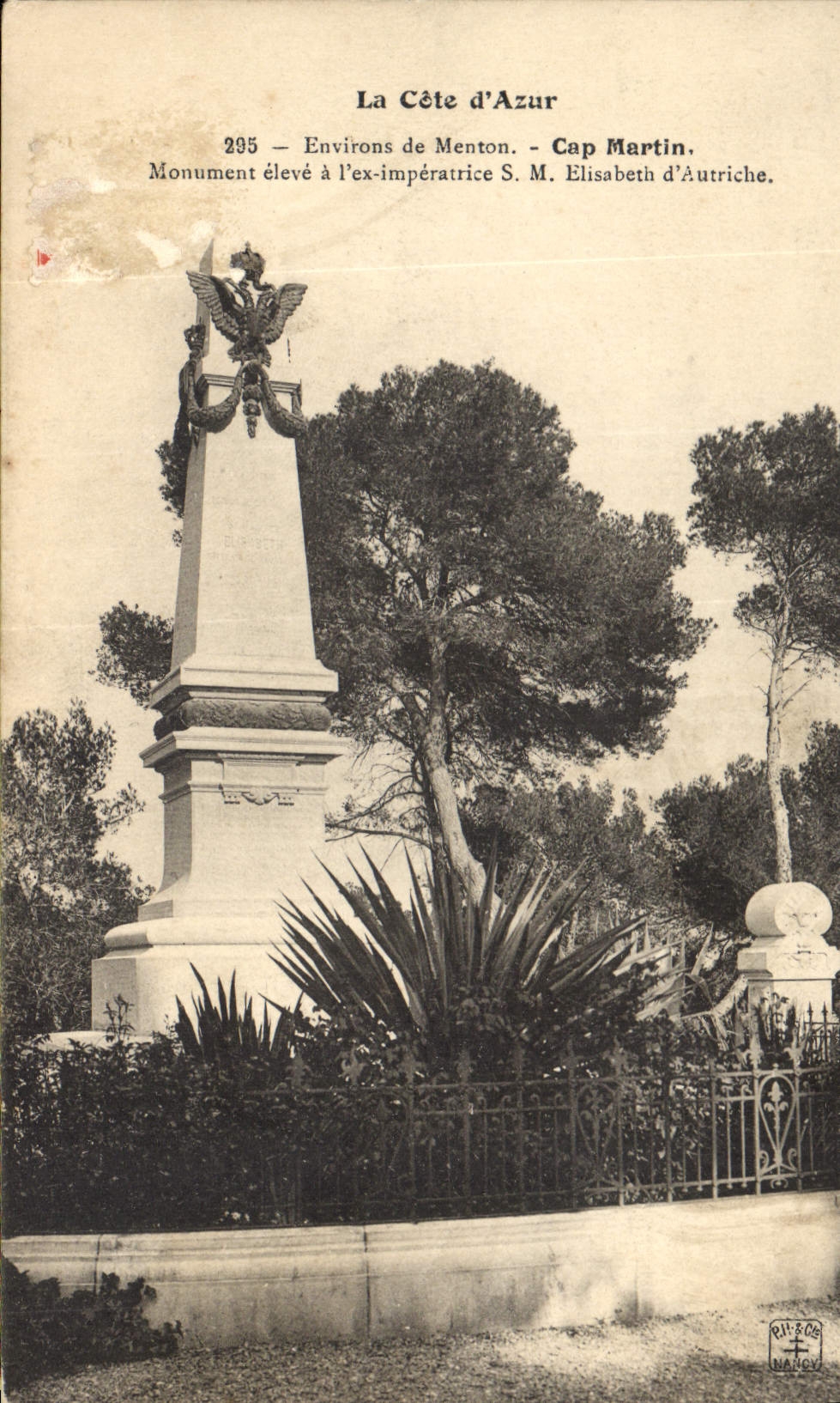 CPA Environs de Menton Cap Martin Monument eleve a l'ex imperatrice 