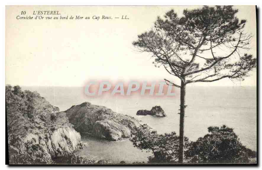 CPA L'Esterel Corniche d'Or vue au bord de Mer au Cap Roux 