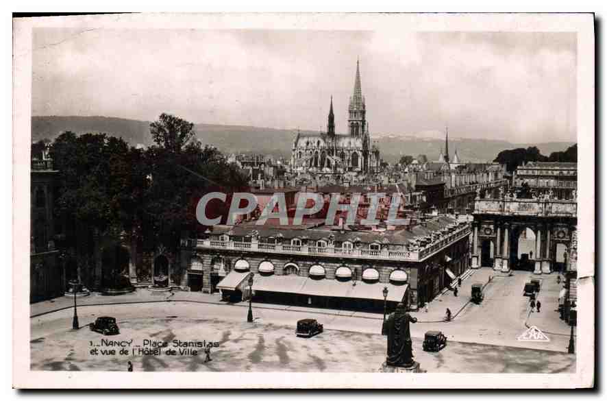 CPA Nancy Place Stanislas et vue de l'Hotel de Ville 