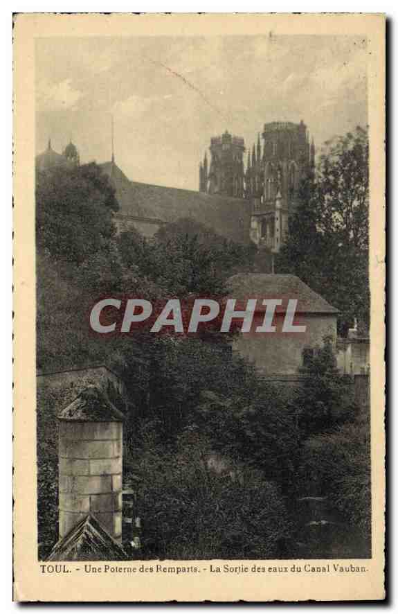Toul - Une Poterne des Remparts - La Sortie des eaux du Canal Vauban