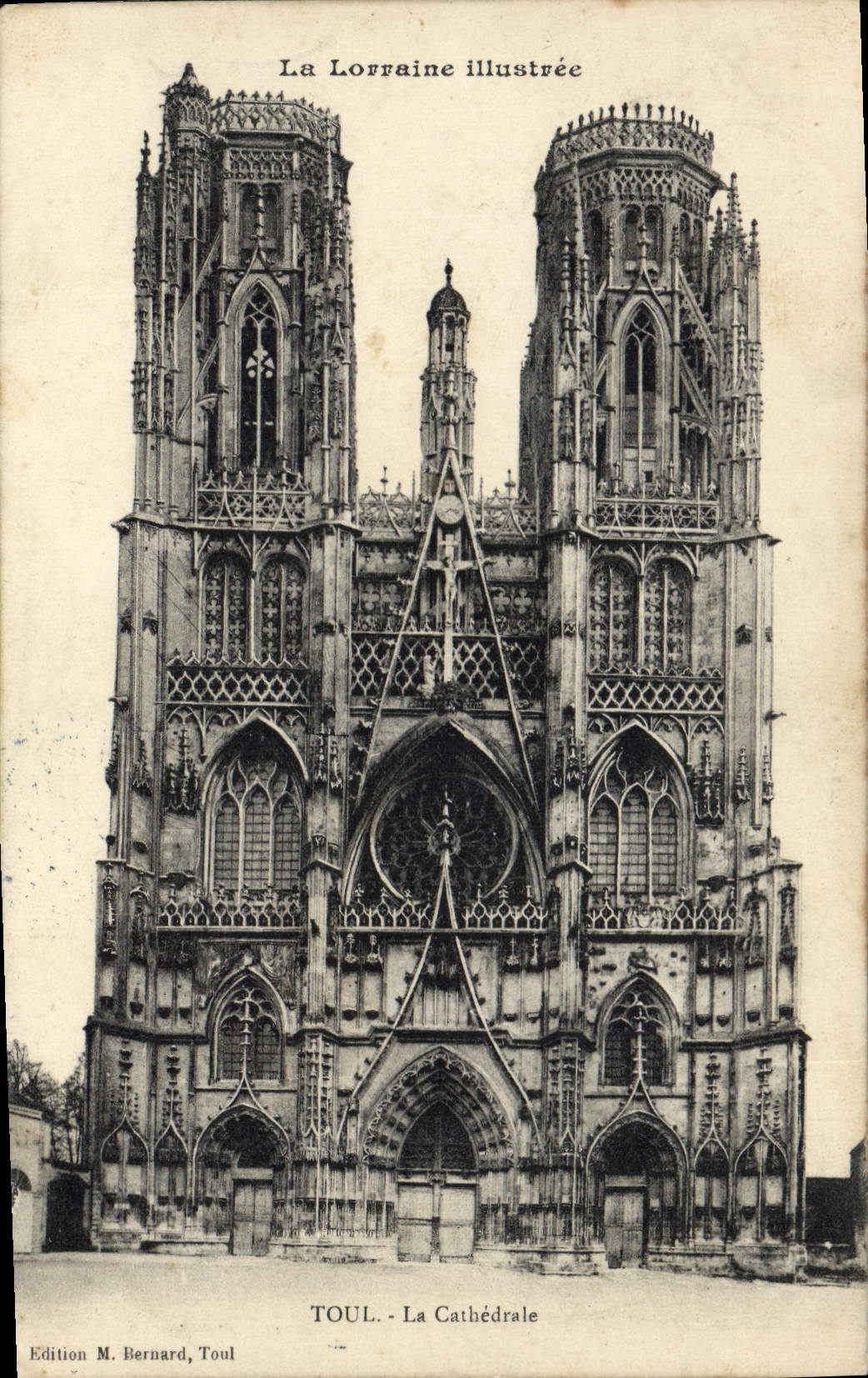 CPA Toul La Cathedrale 