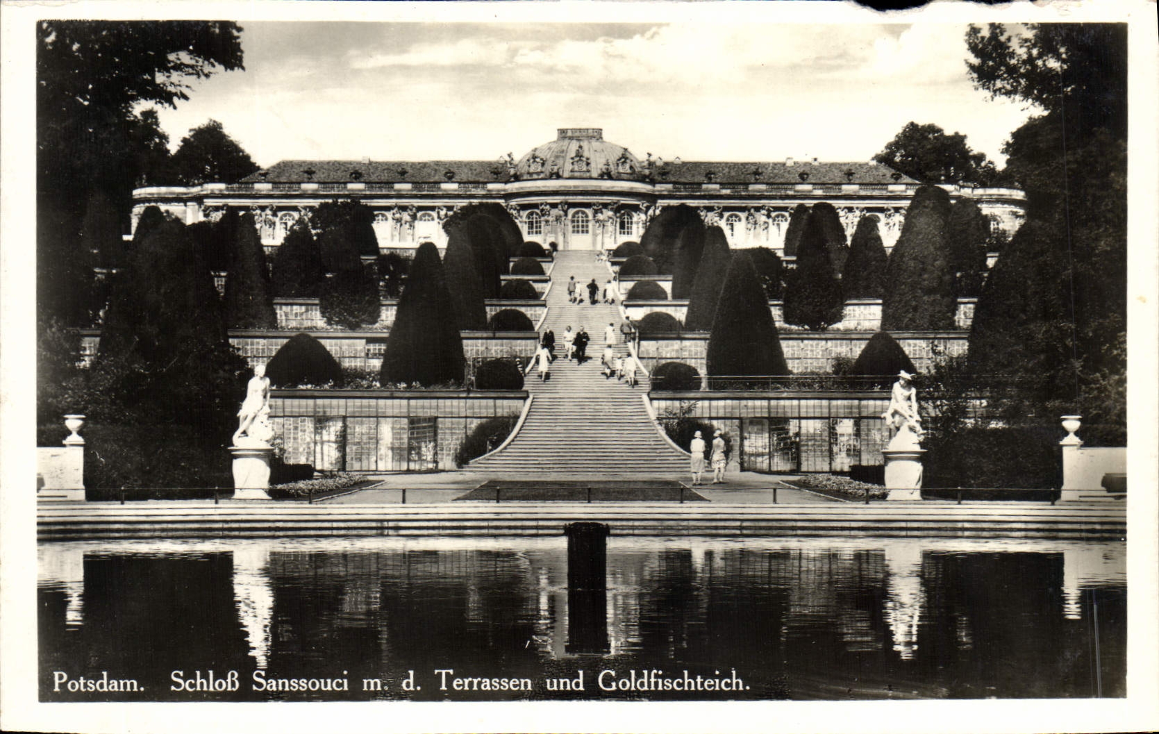 CPA Potsdam Schlob Sanssouci md Terrassen und Goldfischteich 