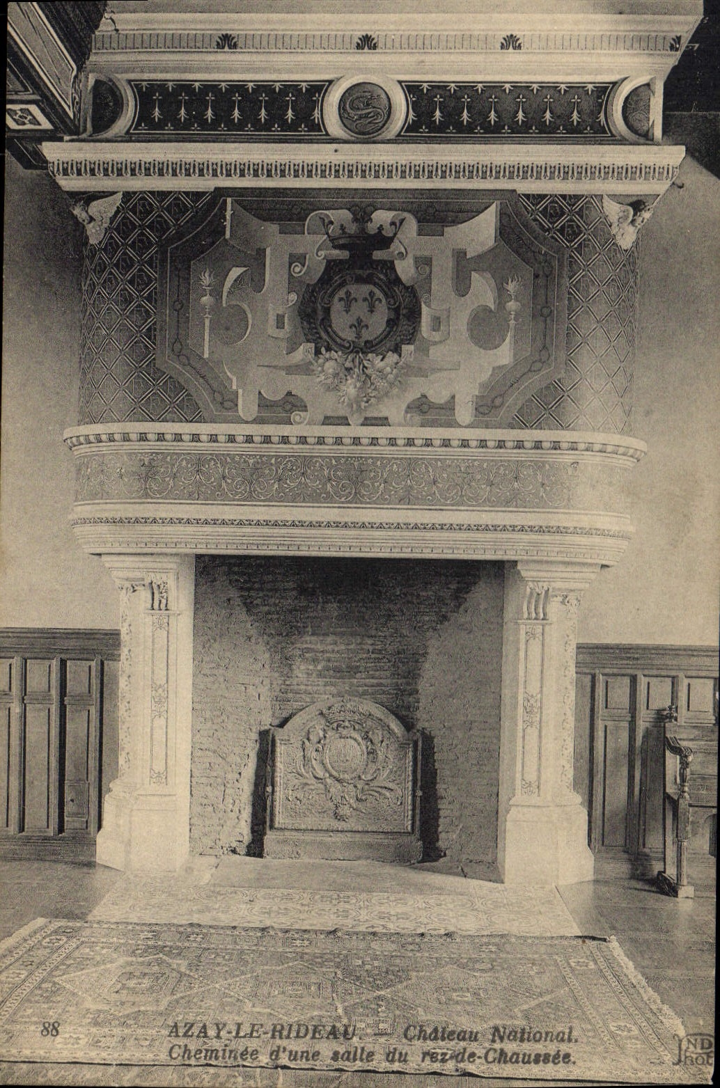 CPA Azay le Rideau Chateau National Cheminee d'une salle du rez de Chaussee 