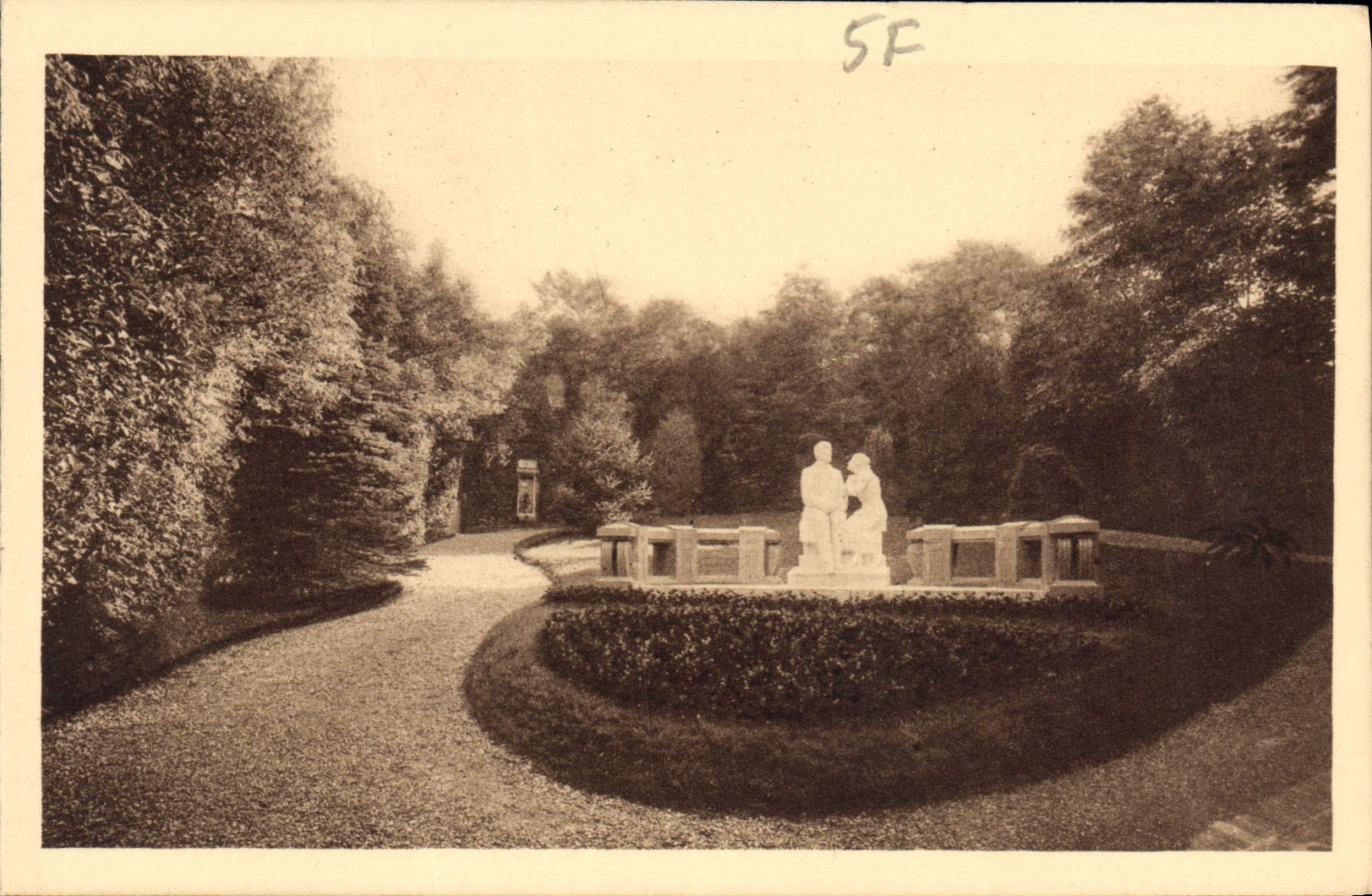 Jardin des Buissonnets — Monument de Sainte Thérèse de l'Enfant Jésus — Éditeur CPAPHIL