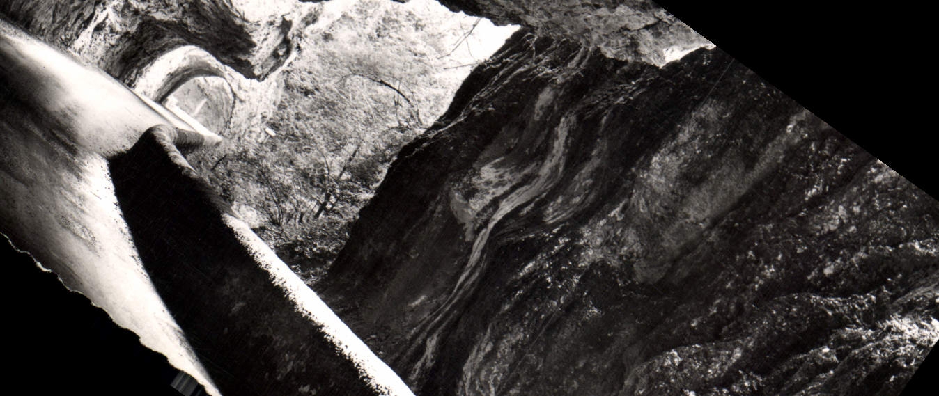 LE VERCORS — Route longeant la Vernaison dans les Grands Goulets — R. Le Gelier, Paris