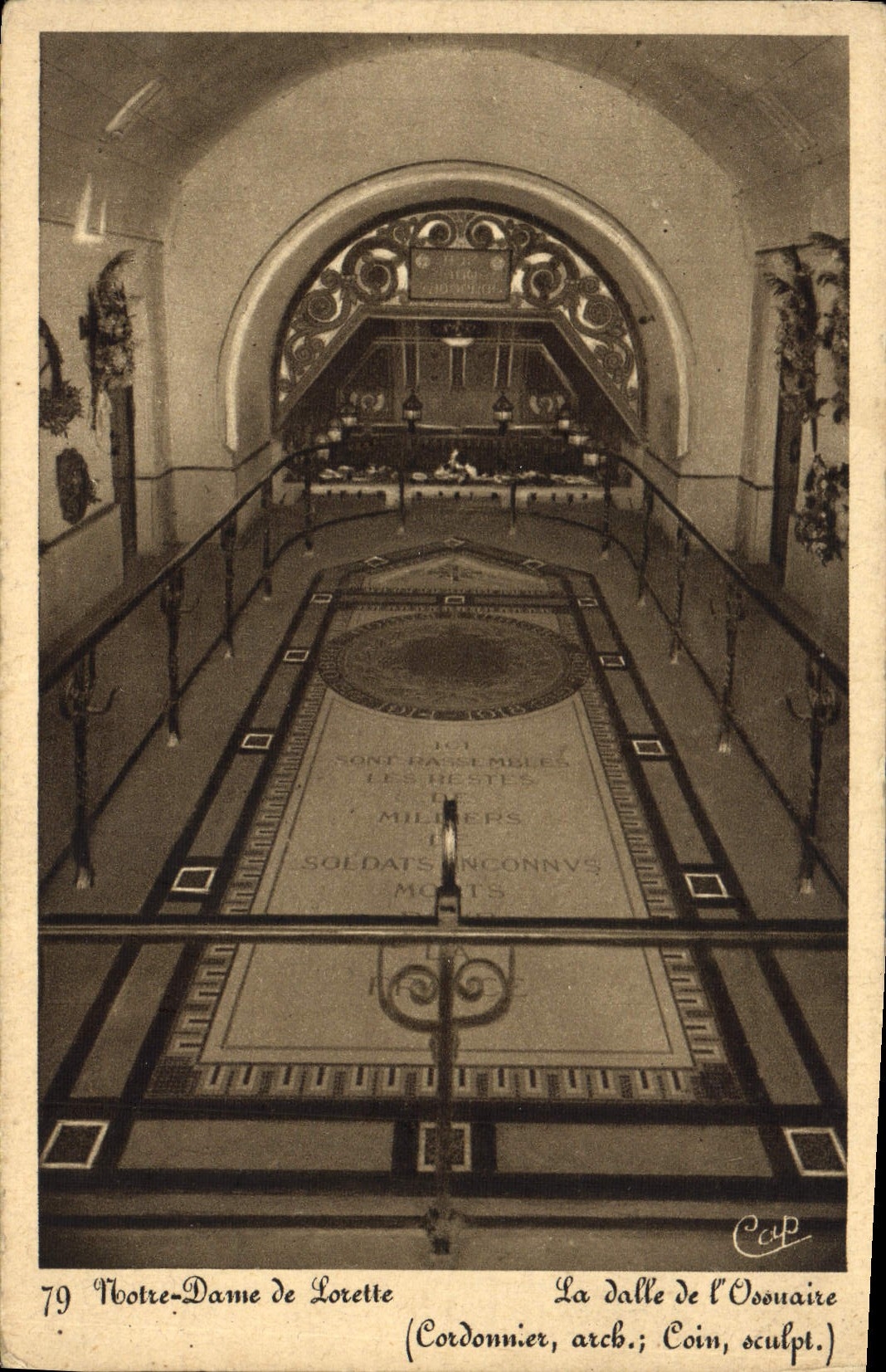 CPA Notre Dame de Lorette La vallee de l'Ossuaire 