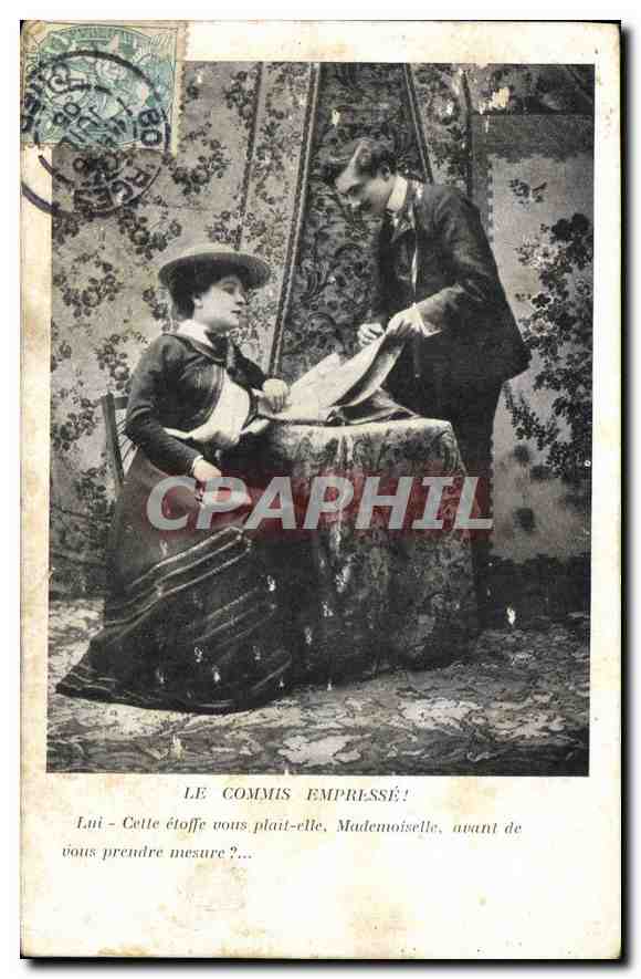 CPA Le Commis Empresse Lui Cette etoffe vous plait Elle Mademoiselle avant de vous prendre mesure Fe