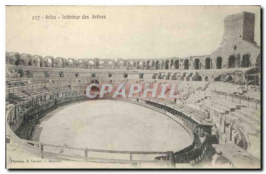 CPA Arles Interieur des Arenes 