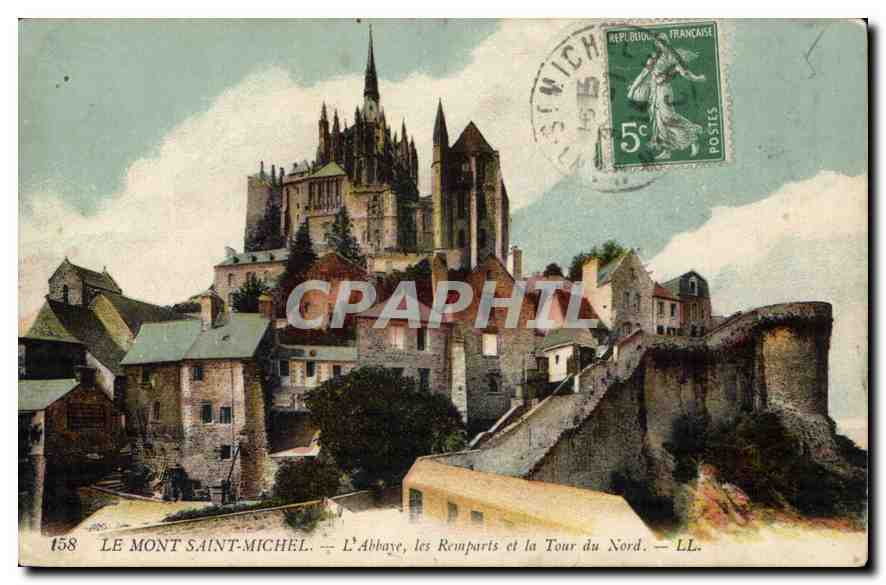 CPA Le Mont Saint Michel l'Abbaye les Remparts et la Tour du Nord 