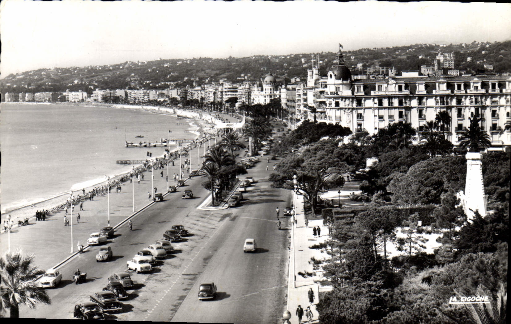 CPA Nice A M vue d'ensemble de la Promenade des Anglais 