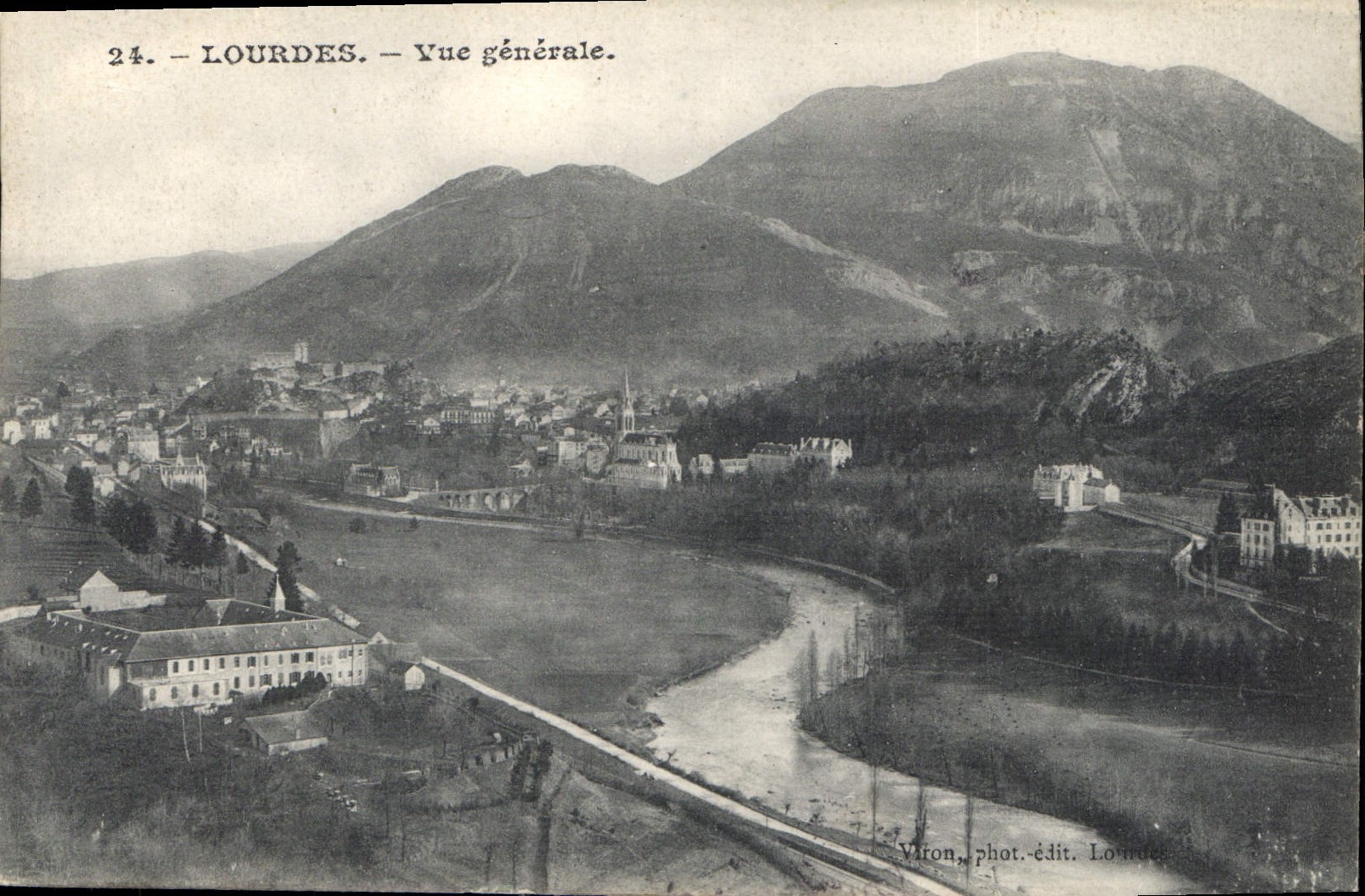 CPA Lourdes vue generale 