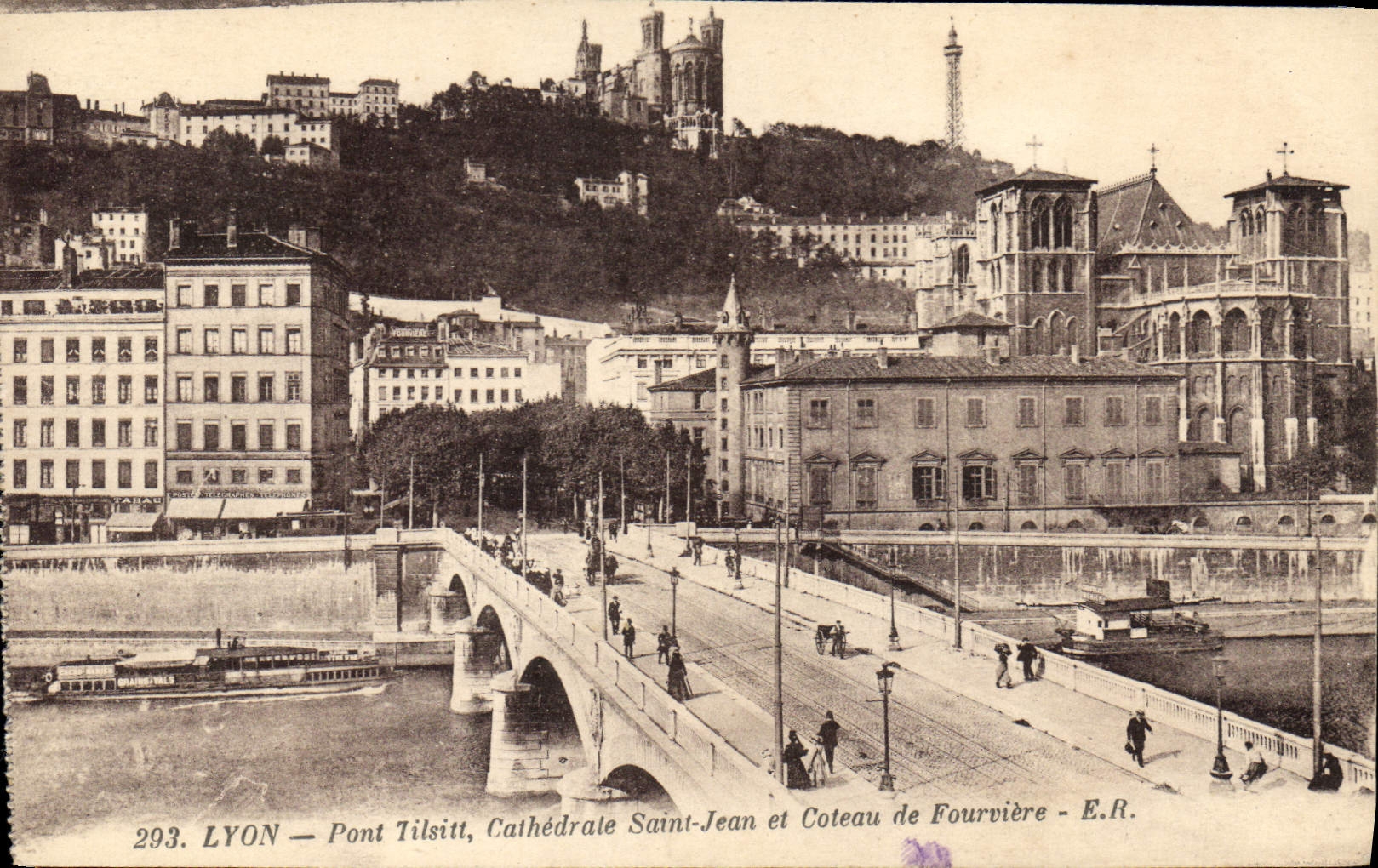 CPA Lyon Pont Tilsitt Cathedrale Saint Jean et Coteau de Fourviere 