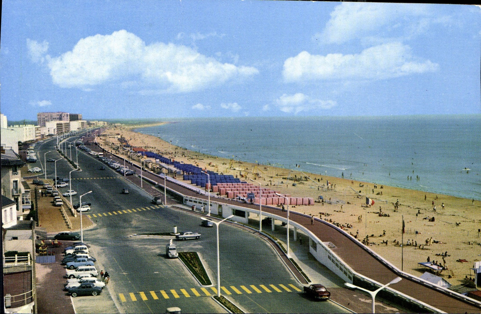 CPA St Jean de Monts Vendee la Plage et le Remblai 