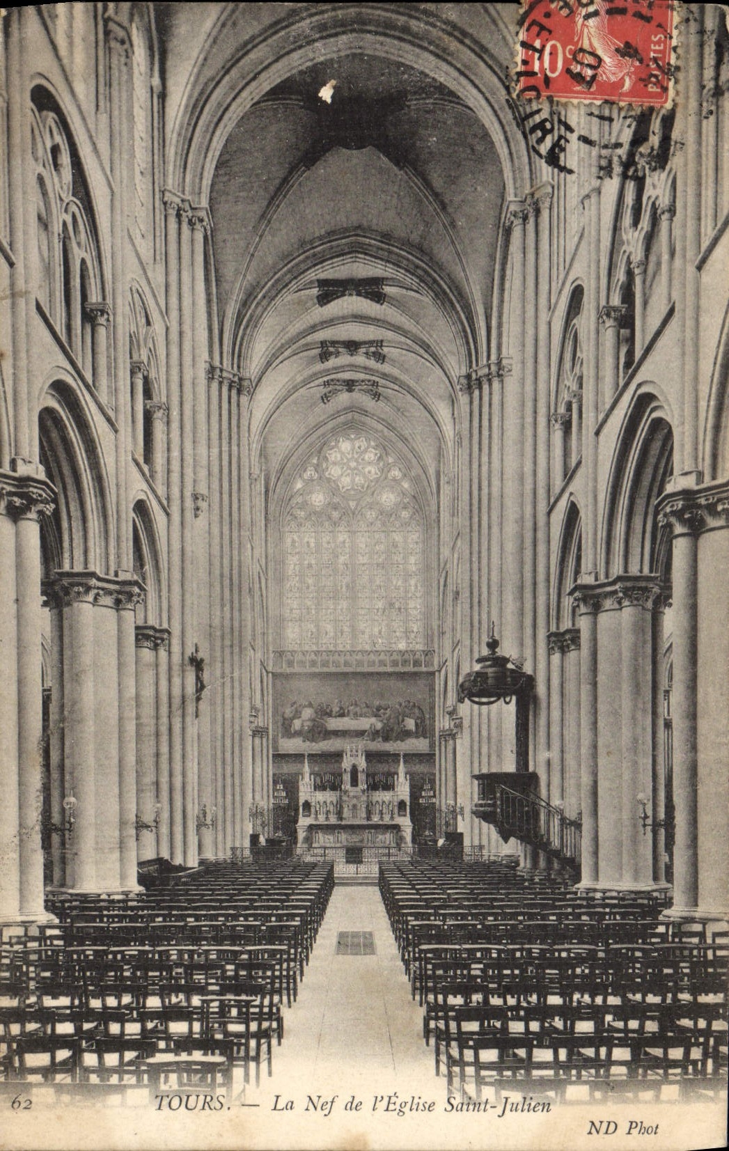 CPA Tours la Nef de l'Eglise Saint Julien 