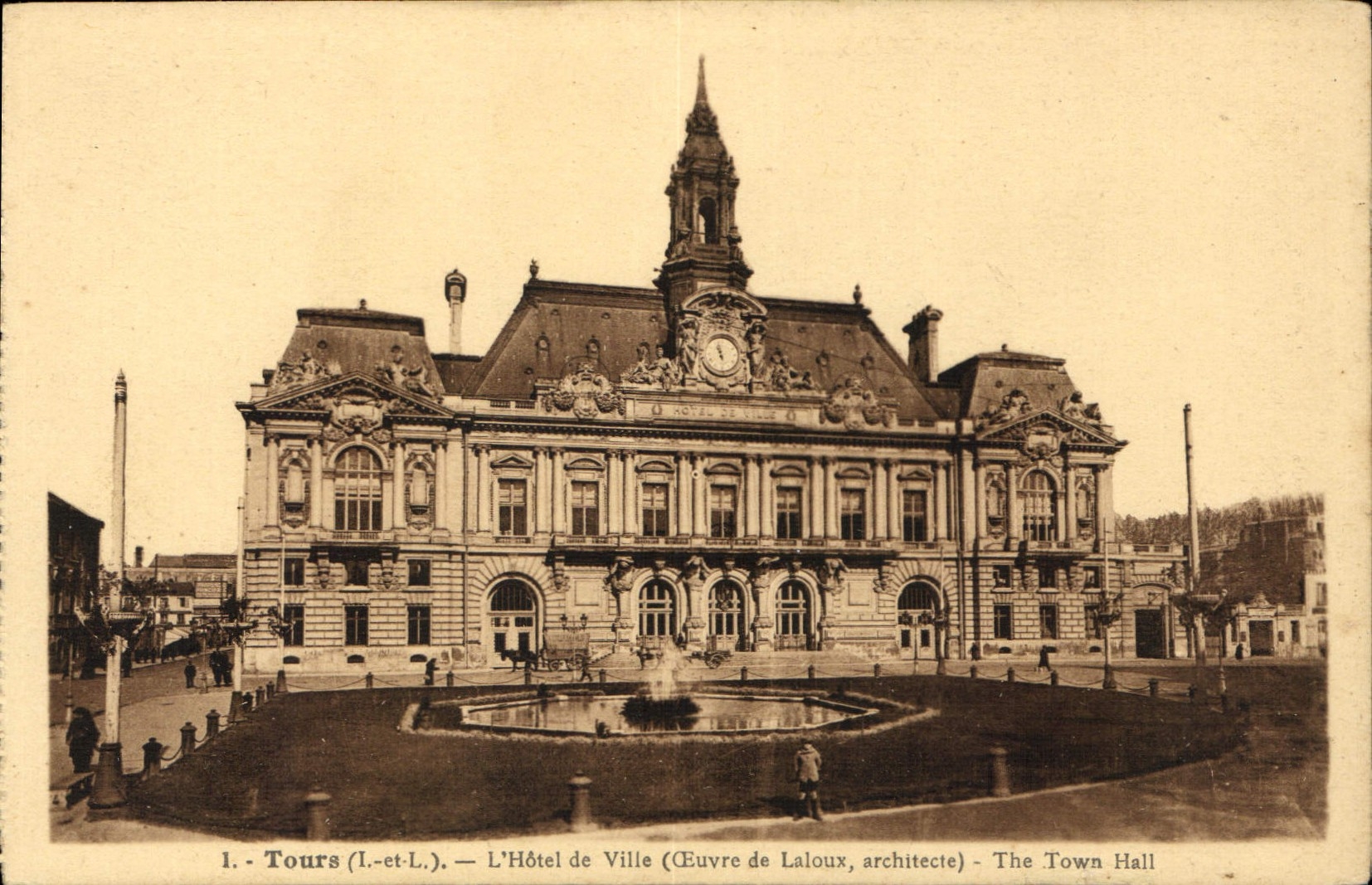 CPA Tours I et L l'Hotel de Ville Oeuvre de Laloux architecte 