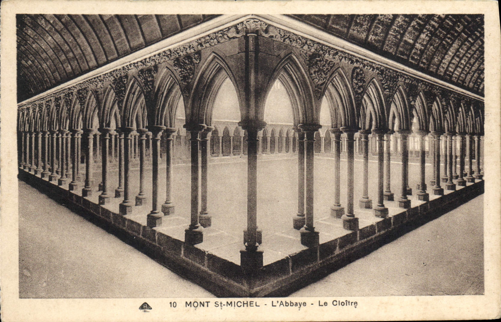 CPA Mont St Michel l'Abbaye le Cloitre 