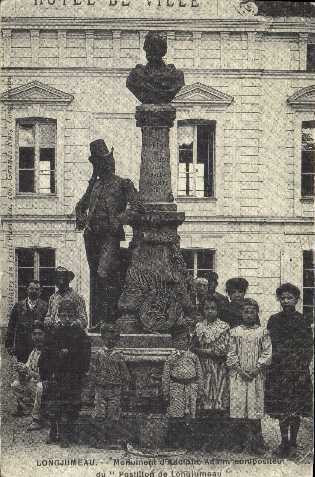 REPRO Longjumeau Monument d'Adolphe Adam compositeur du Postillon de Longjumeau Enfants