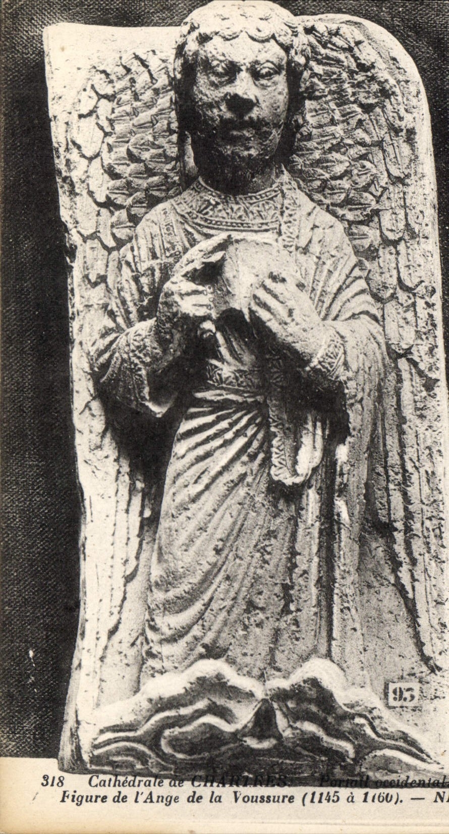 CPA Cathedrale de Chartres Portail occidentale Figure de l'Ange de la Voussure 1145 a 1160 