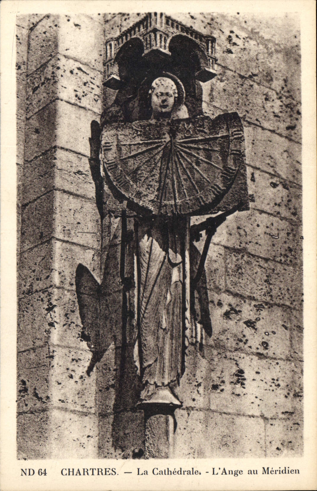 CPA Chartres la Cathedrale l'Ange au Meridien 