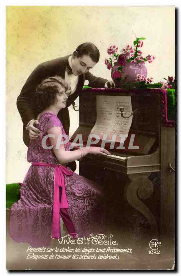 CPA Vive Ste Cecile Femme Piano