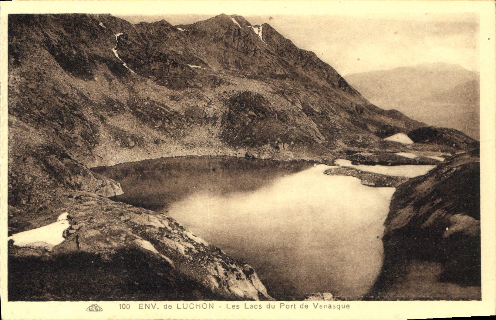 CPA Env de Luchon Les Lacs du port de Verasque 