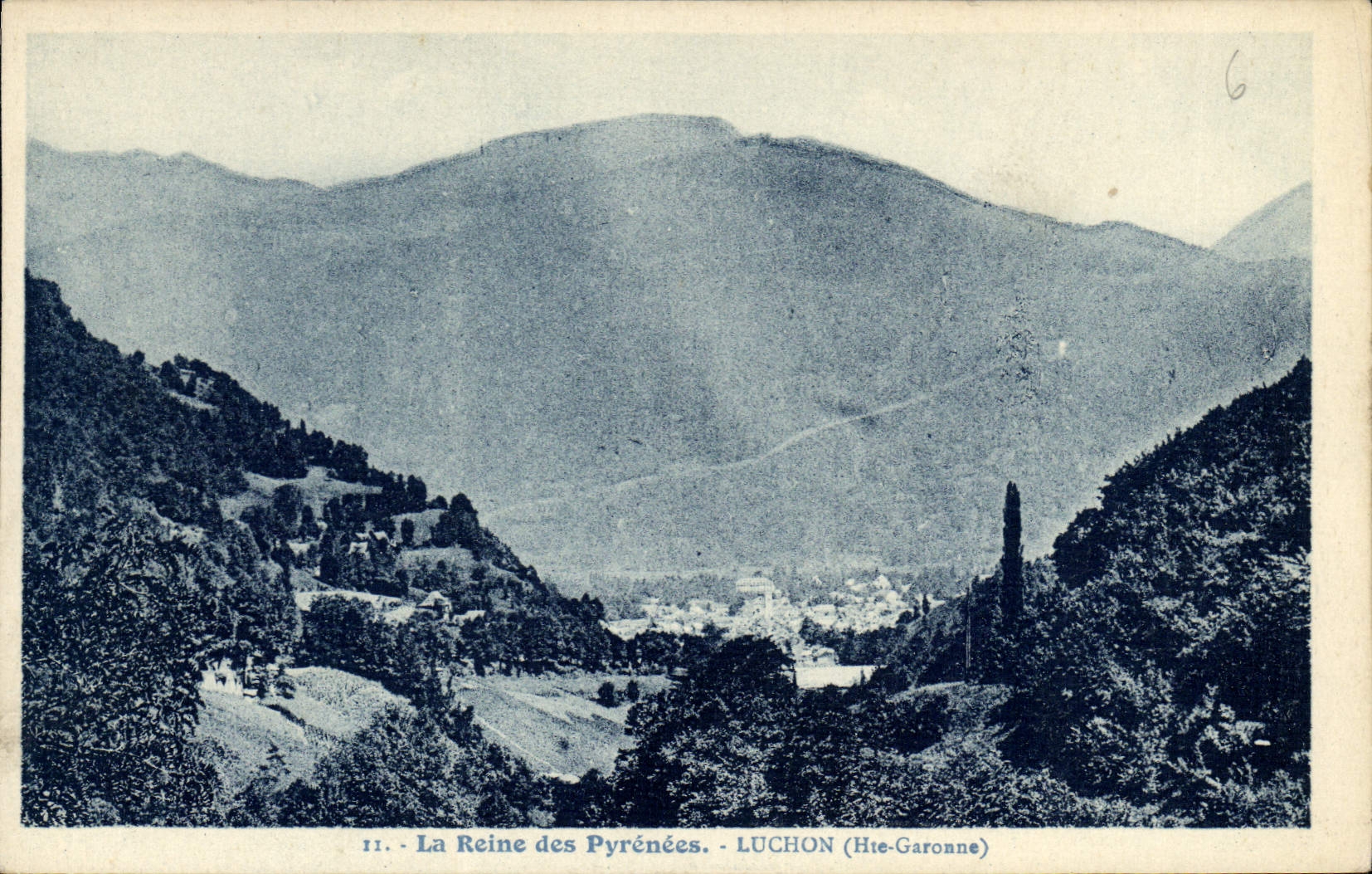 CPA La Reine des Pyrenees Luchon Hte Garonne 