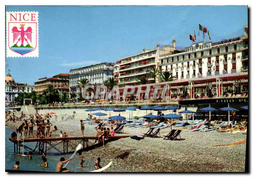 CPA Au soleil de la Cote d'Azur La plage La promenade des Anglais 