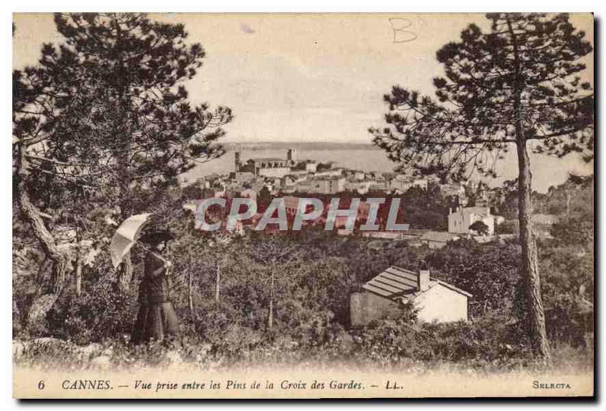 CANNES — Vue prise entre les Pins de la Croix des Gardes — Srlecta